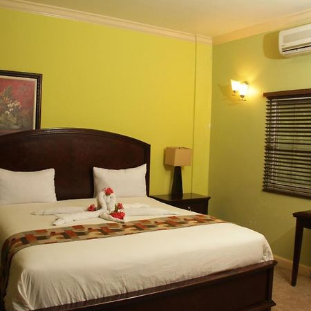 The Wexford Hotel Montego Bay Exteriör bild