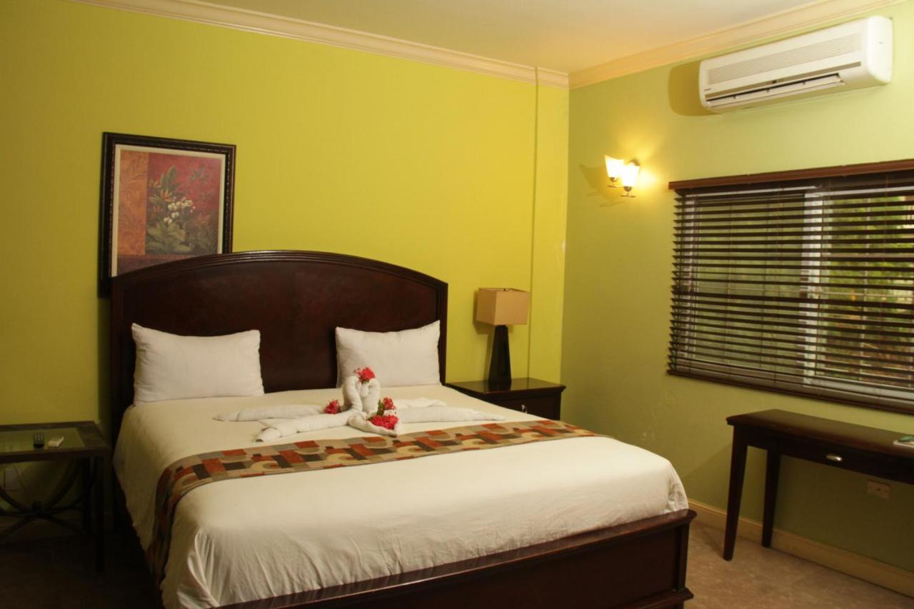 The Wexford Hotel Montego Bay Exteriör bild