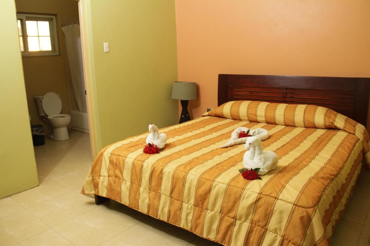 The Wexford Hotel Montego Bay Exteriör bild